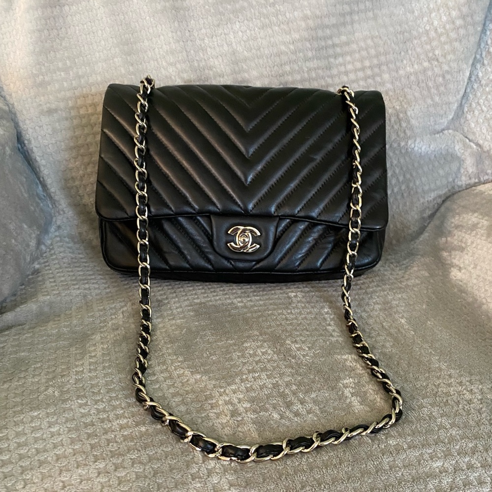 Chanel Classic Double Flap Bag Chevron Lambskin Medium Black